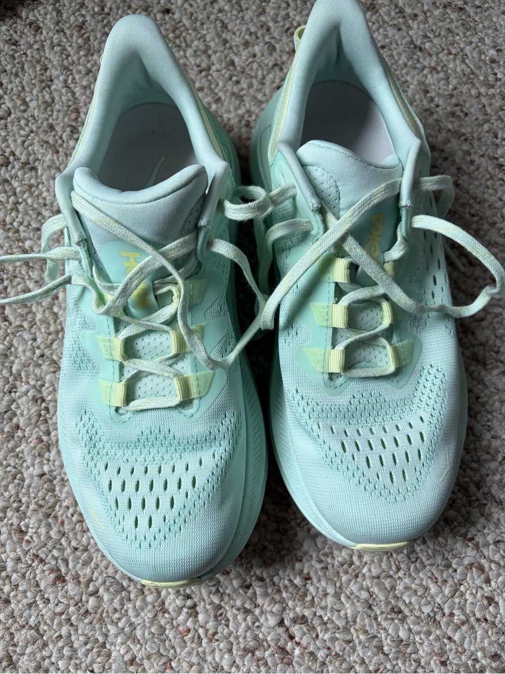 Hoka Kawana Women's sneakers size 7.5!
